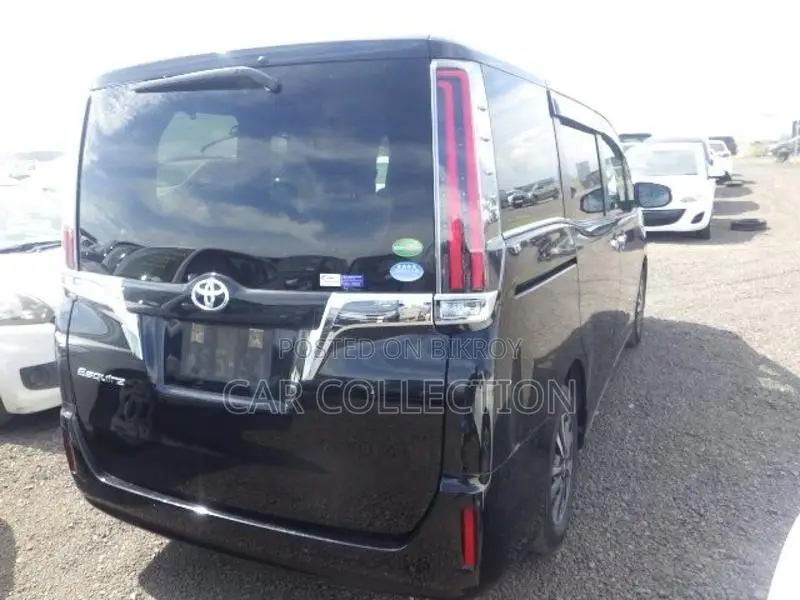 Toyota Esquire GI PREMIUM 2020