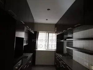 গুলশান ২ নর্থ সাইডে লেক ভিউ ৩০০০ বর্গফুটের ৩ বেডরুমের অ্যাপার্টমেন্ট ভাড়ার জন্য