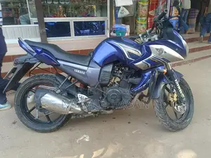 Yamaha Fazer . 2012