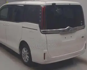 Toyota Noah PUSH START X HYBRID 2021