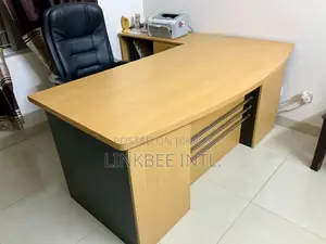 ডিরেক্টর টেবিল / অফিস ডেস্ক