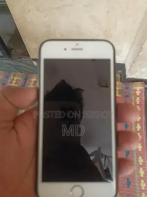 Apple iPhone 6S . (Used)