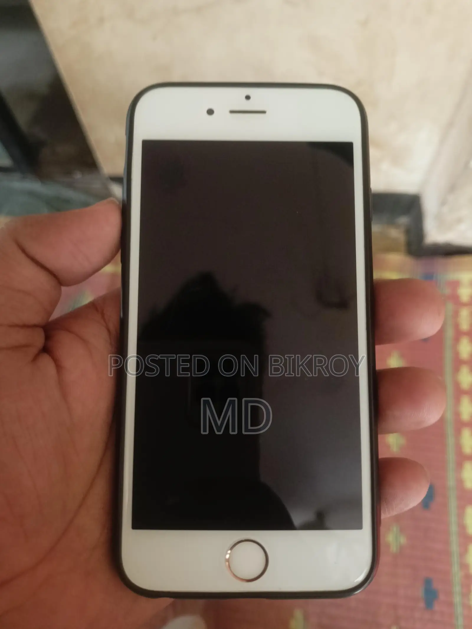 Apple iPhone 6S . (Used)