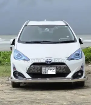 Toyota Aqua 2015 Off White