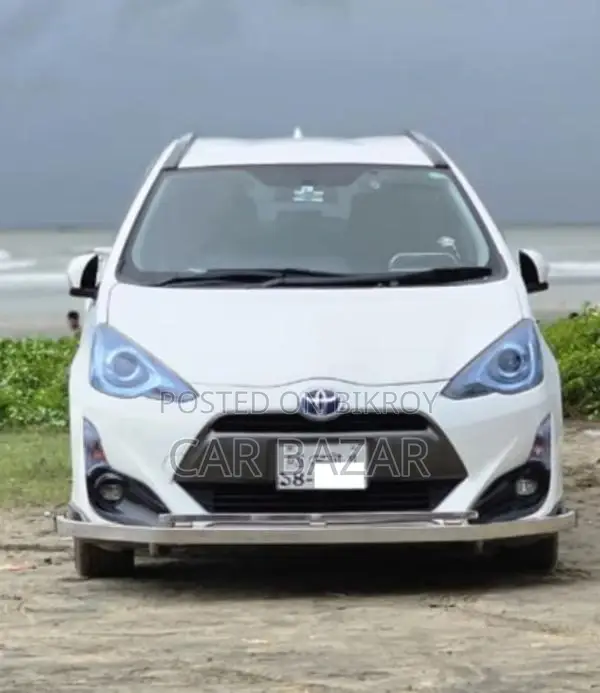 Toyota Aqua 2015 Off White
