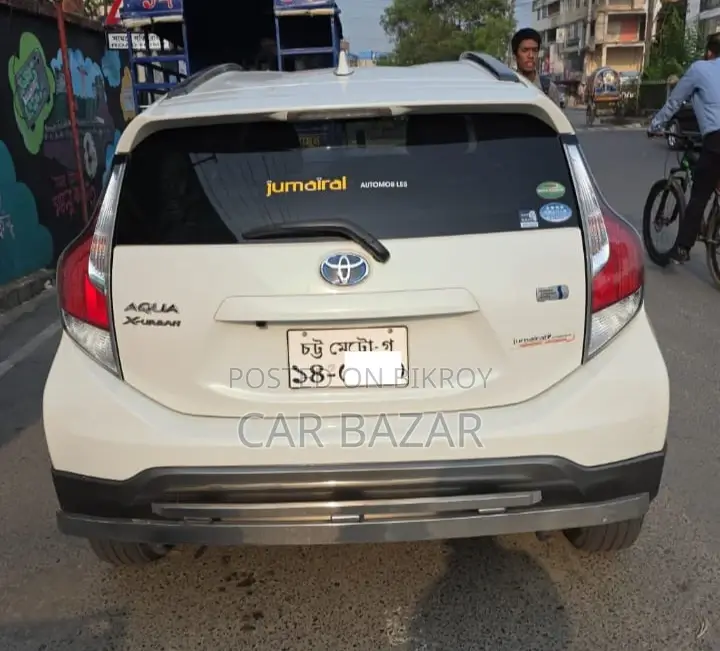 Toyota Aqua 2015 Off White