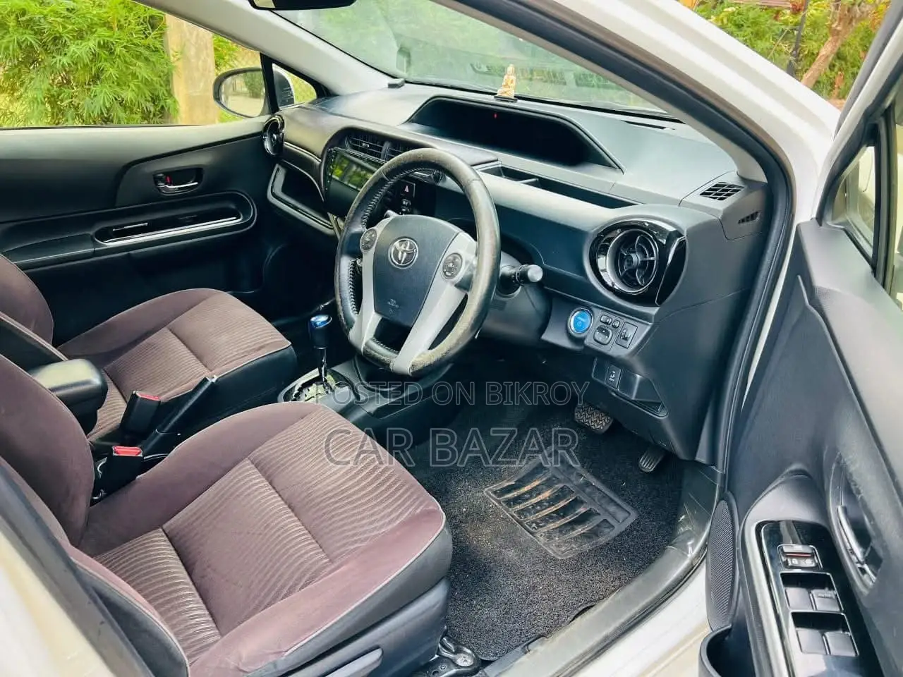 Toyota Aqua 2015 Off White