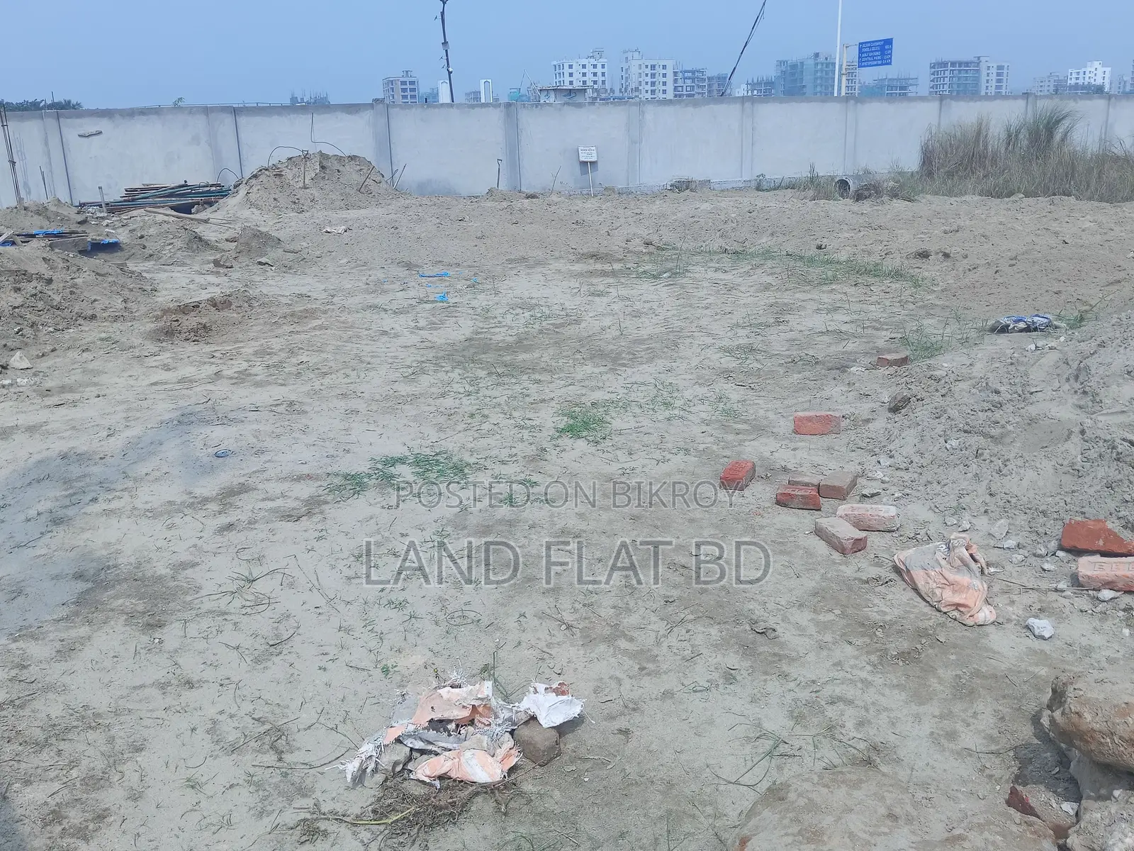 জলসিঁড়ি আবাসনে ২৮৫০ বর্গফুটের ফ্ল্যাট বিক্রয় হবে।