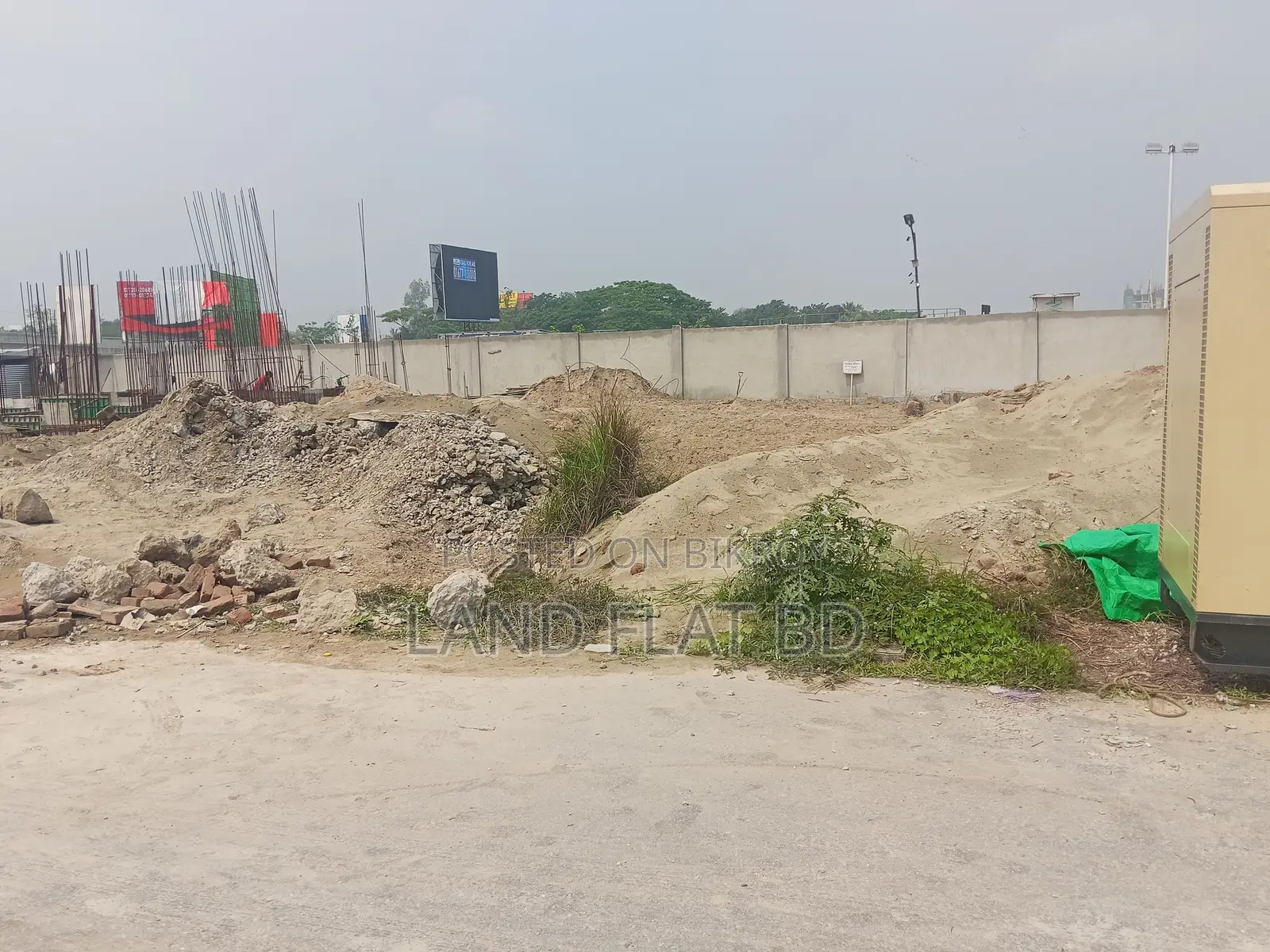 জলসিঁড়ি আবাসনে ২৮৫০ বর্গফুটের ফ্ল্যাট বিক্রয় হবে।