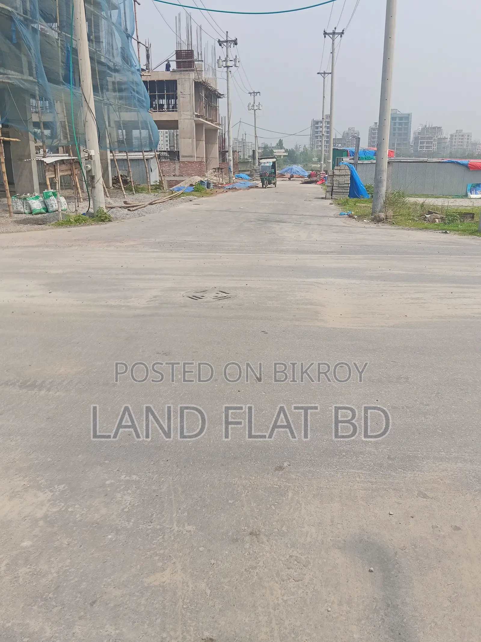 জলসিঁড়ি আবাসনে ২৮৫০ বর্গফুটের ফ্ল্যাট বিক্রয় হবে।