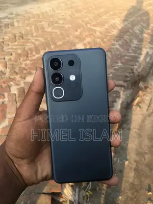 Motorola G85 o iqoo z10x (Used)