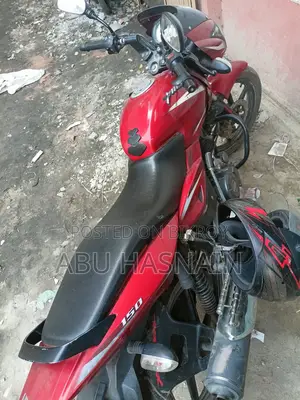 Bajaj Pulsar 150 . 2018