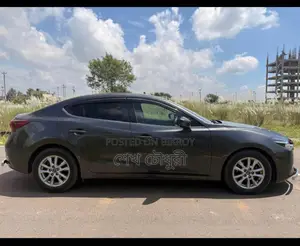 Mazda Axela 2016