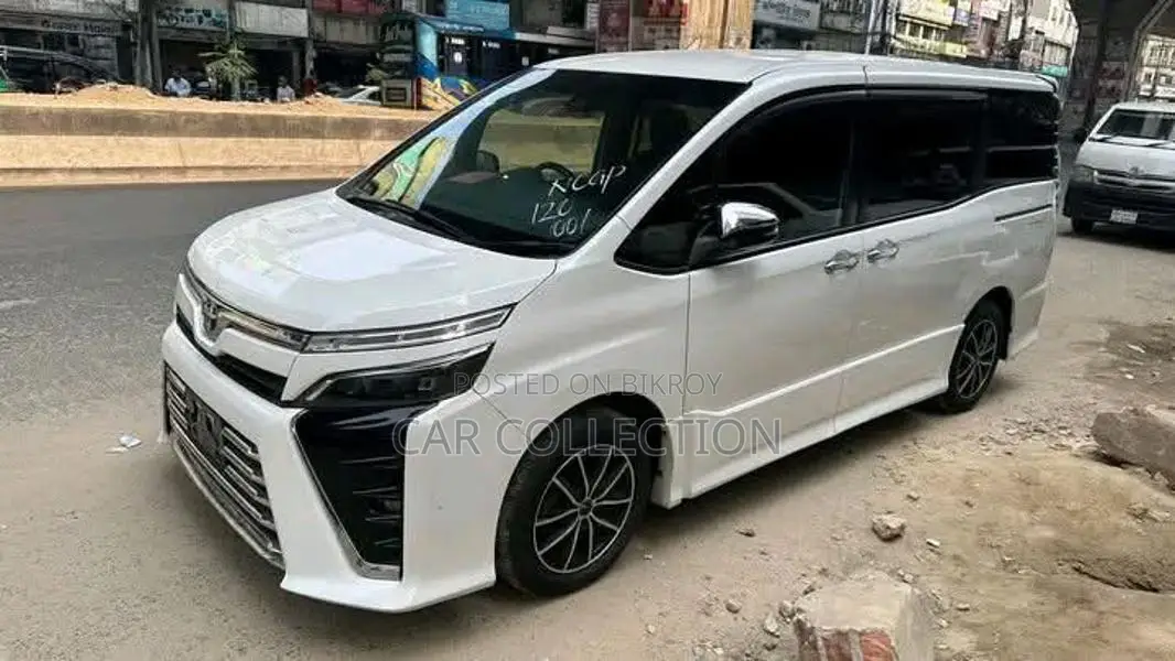 Toyota Voxy ZS Kiramik Non-Hybrid Pearl 2020