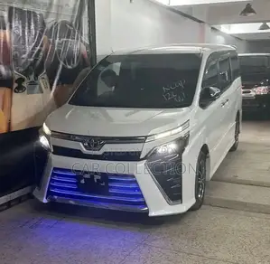 Toyota Voxy ZS Kiramik Non-Hybrid Pearl 2020