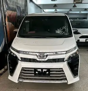 Toyota Voxy ZS Kiramik Non-Hybrid Pearl 2020