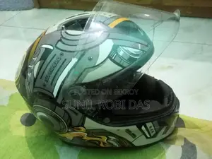 একটি হেলমেট বিক্রির জন্য