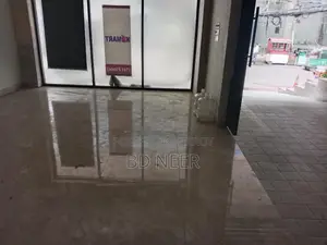গুলশান-২ এ কফি শপ/রেস্তোরাঁ/অন্যান্য ব্যবহারের জন্য নিচতলায় ৭৫০ বর্গফুট জায়গা ভাড়া হবে