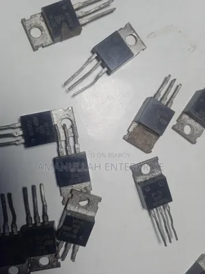 Triac BT136/BT136 (03 Pcs)
