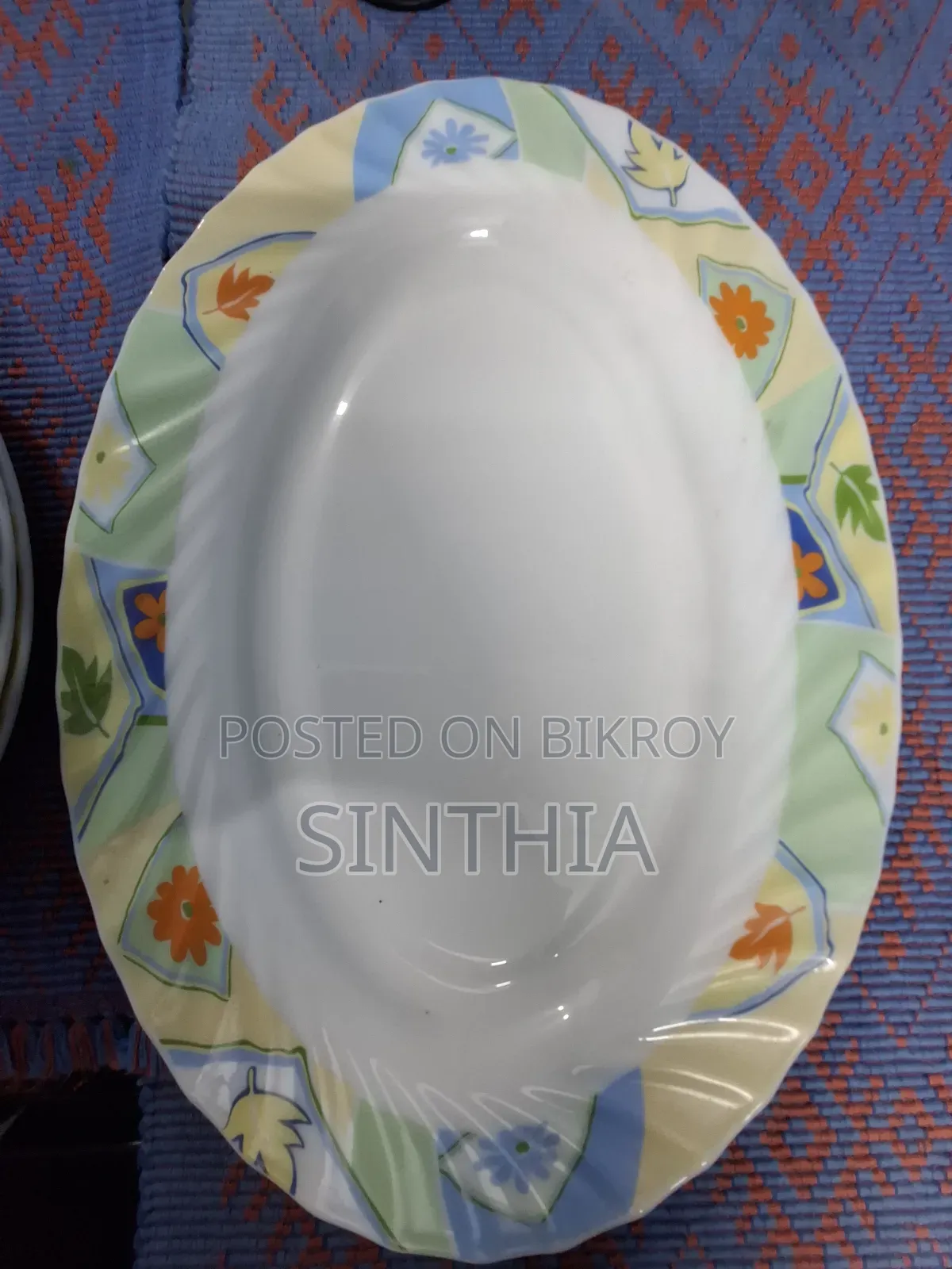 প্লেট ৬টি এবং রাইস প্লেট ১টি