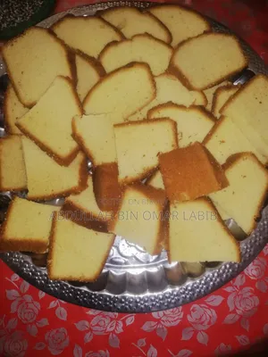 হোম মেড কেক