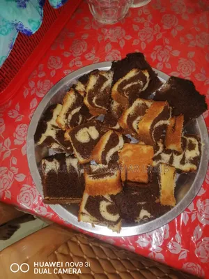 হোম মেড কেক