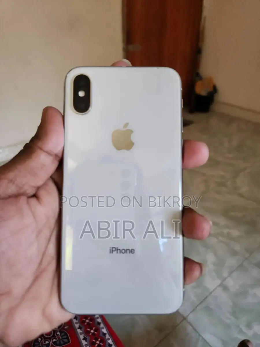 Apple iPhone X . (Used)