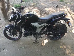 TVS Apache RTR 160 . 2023
