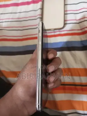 Apple iPhone X . (Used)