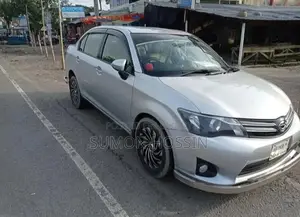 Toyota Axio 2012