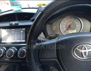 Toyota Axio 2012