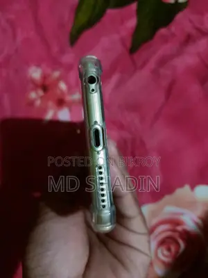 Apple iPhone 6S . (Used)