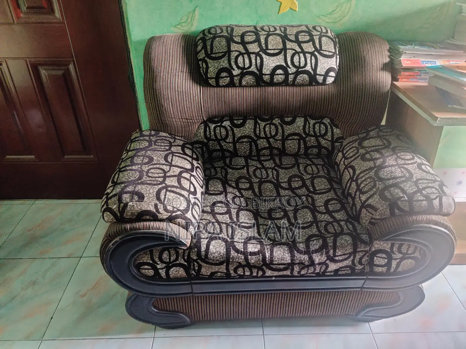 Hatil Sofa for Sale