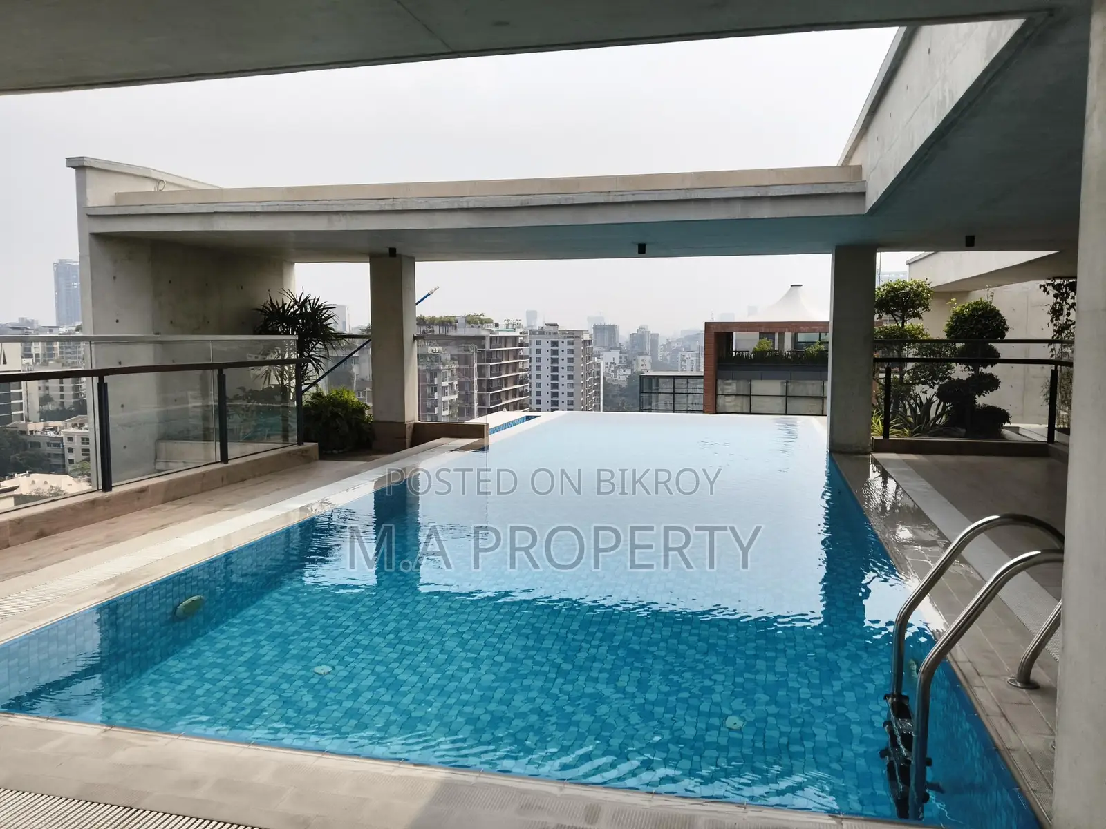 Rent 4-Bed Apartment 4500sqft 2-Carpark Gulshan North
