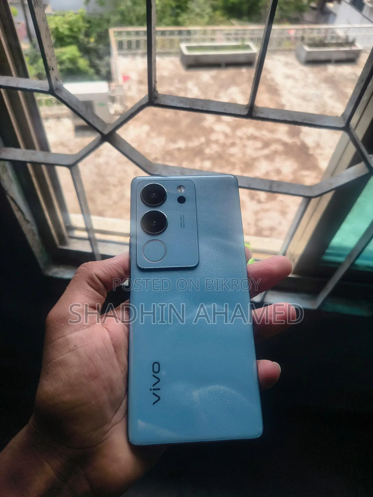 Vivo V29 5G 8GB/128GB (Used)
