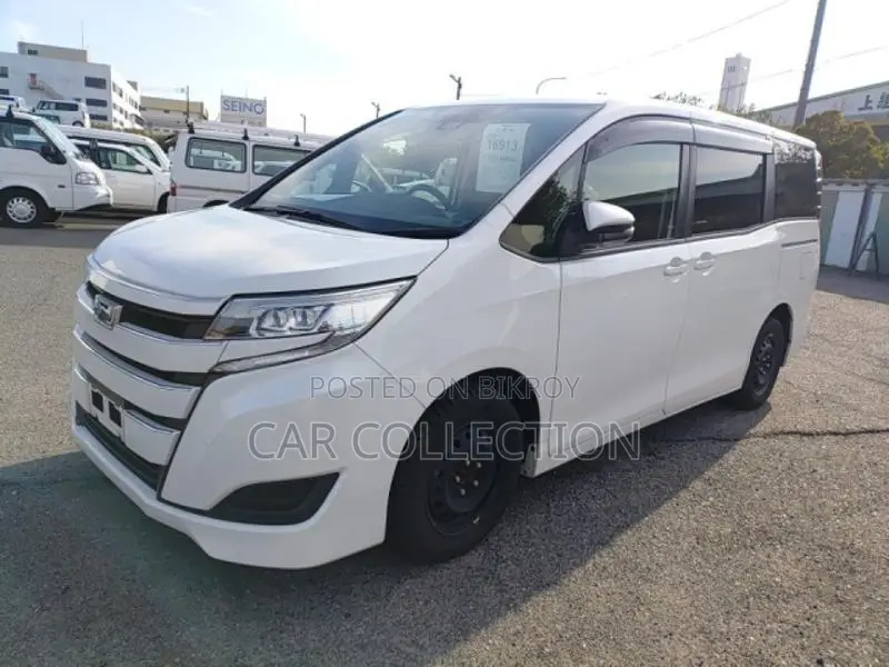 Toyota Noah 2021