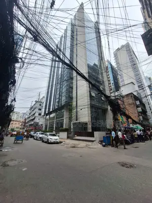 গুলশান-১ এ ৫১০০ বর্গফুটের ব্র্যান্ড নিউ বিলাসবহুল কমার্শিয়াল স্পেস ভাড়া হবে, চমৎকার ভিউ