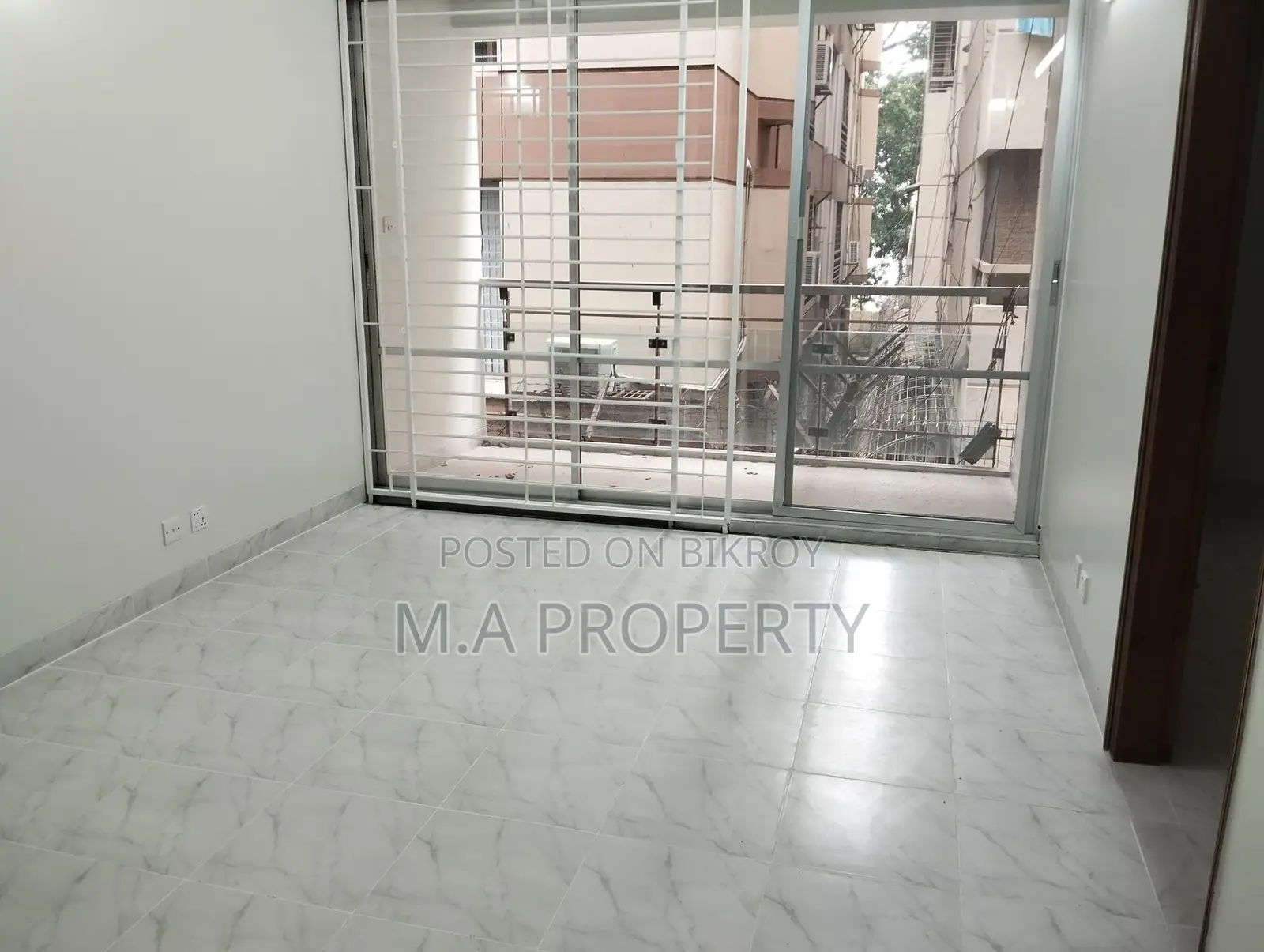 GOOD QUALITY UNFURNISHED FLAT RENT IN GULSHAN 2