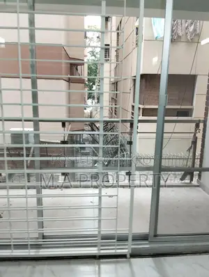 GOOD QUALITY UNFURNISHED FLAT RENT IN GULSHAN 2