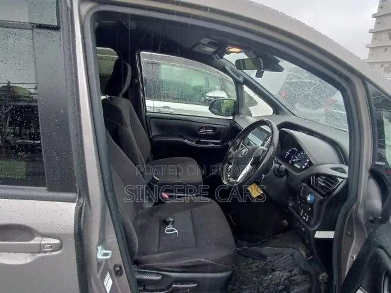 Toyota Noah G PKG HYB 4.5 POINT 2021