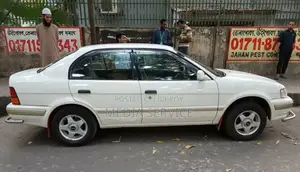 Toyota Corsa . 1997