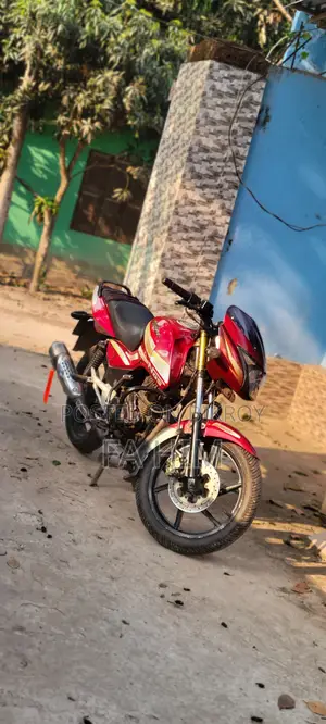 Bajaj Pulsar 150 . 2012
