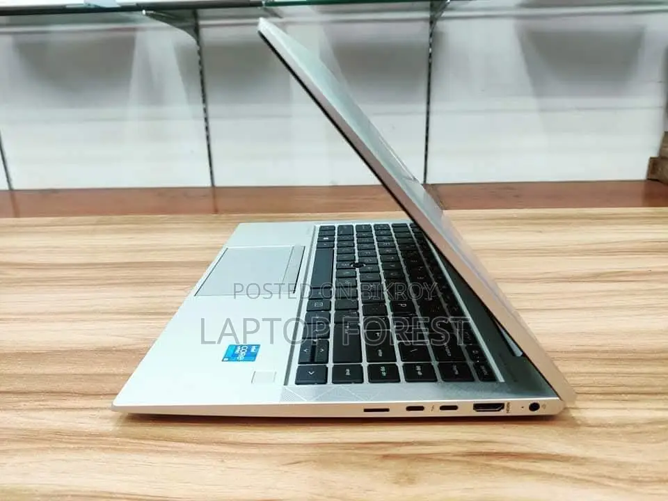 HP Elitebook 840 G8 i5-11th Gen.. Full fresh business class Laptop