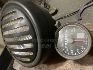 হেড লাইট আর একটি মিটার