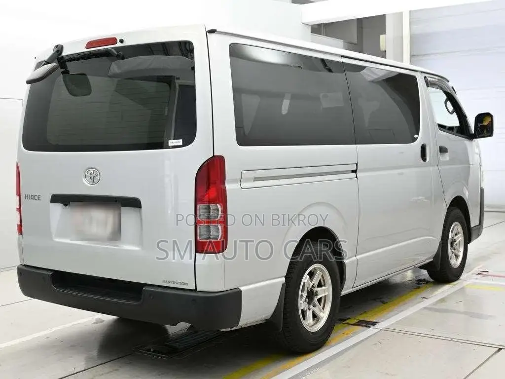 Toyota Hiace DX Silver Single AC 2021