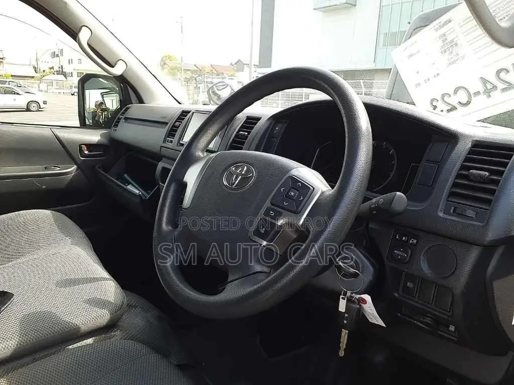 Toyota Hiace DX Silver Single AC 2021