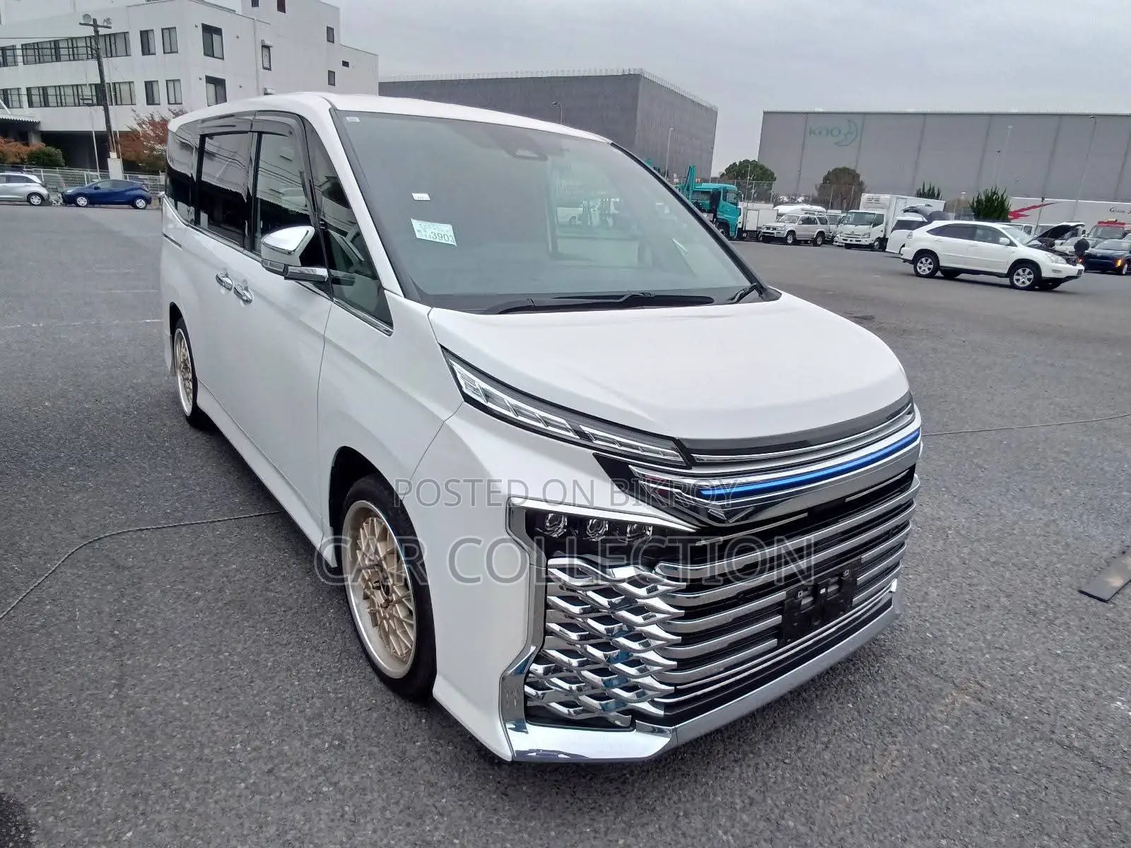 Toyota Voxy SZ, PEARL ARO KIT 2023
