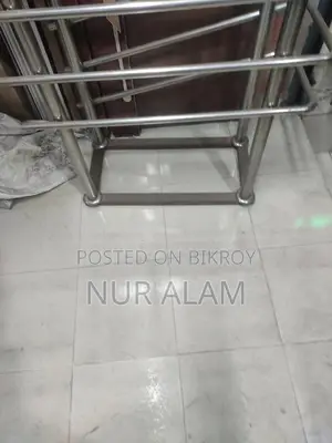 একরুমের ফ্লাট ভাড়া হবে।