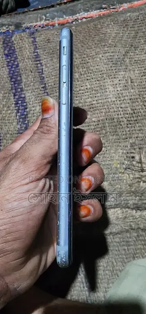 Apple iPhone 6S (Used)