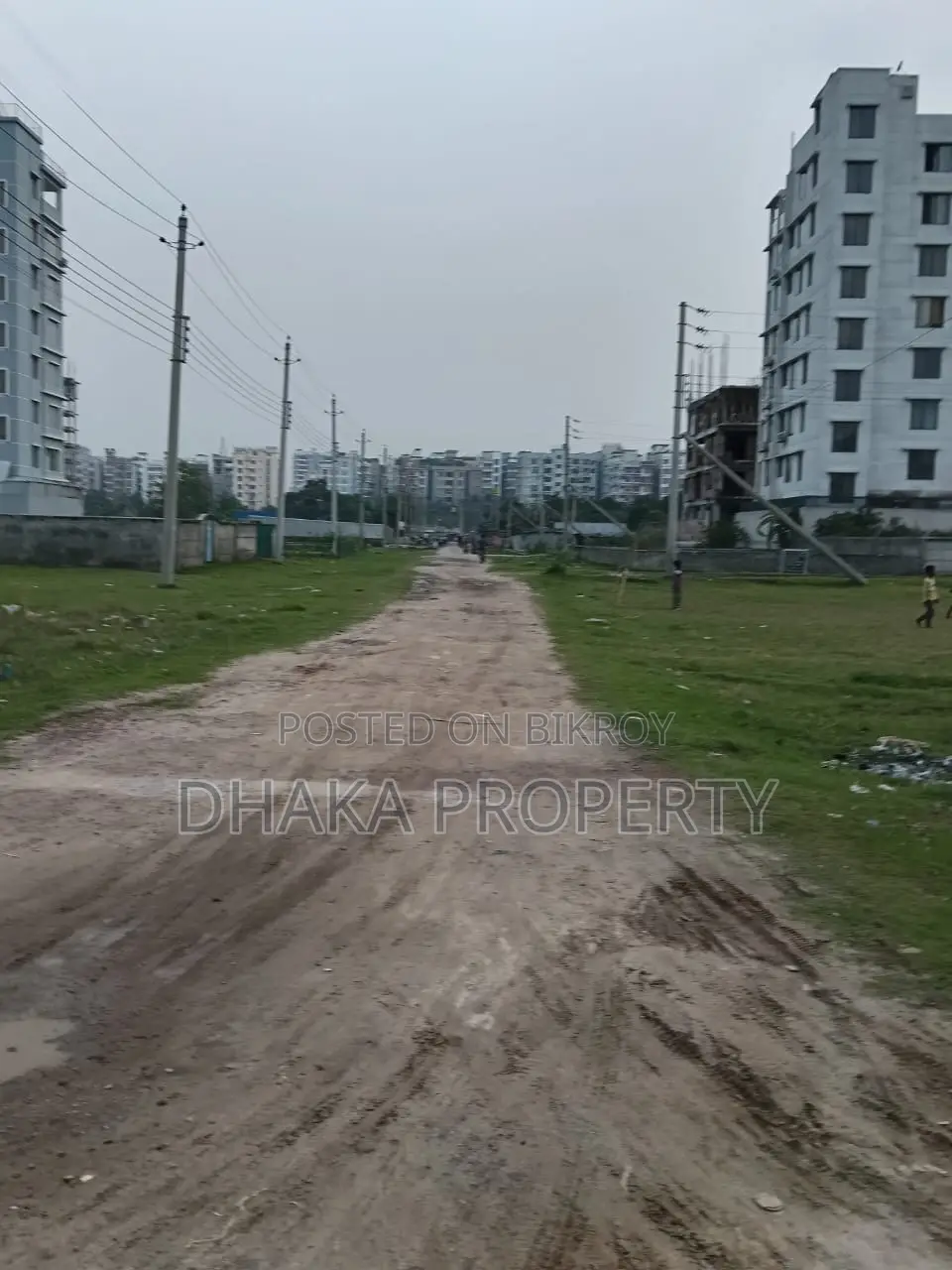 30ft Rd 3 Katha Lake East at Sector-17/J